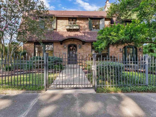 1124 N Spring St, Pensacola, FL 32501