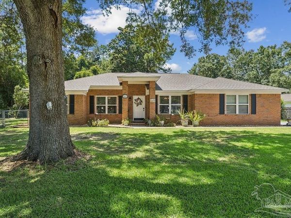 5097 Hamilton Ln, Pace, FL 32571