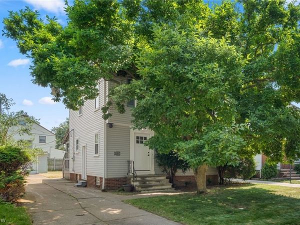 16805 Milburn Avenue , Cleveland, OH 44135