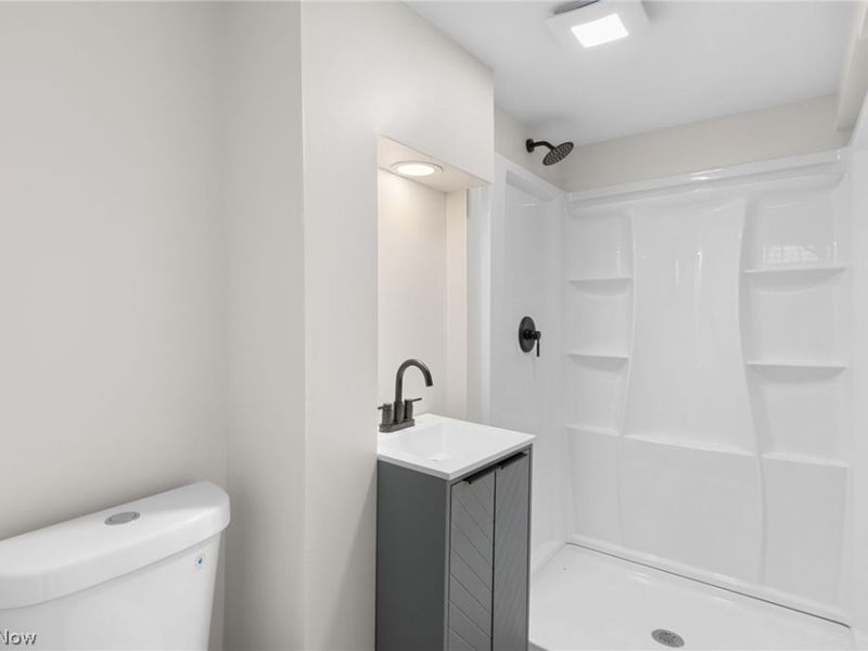 16805 Milburn Avenue, Cleveland, OH 44135 Photo 28