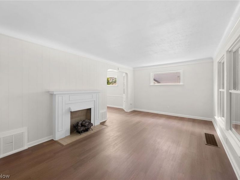 16805 Milburn Avenue, Cleveland, OH 44135 Photo 5