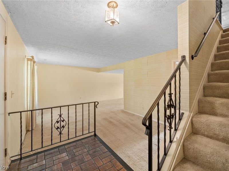 2034 Carlile Drive, Uniontown, OH 44685 Photo 7