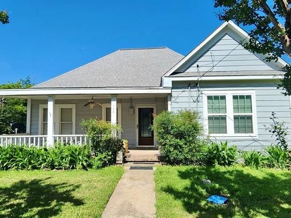 108 S Bonham Street , Mexia, TX 76667