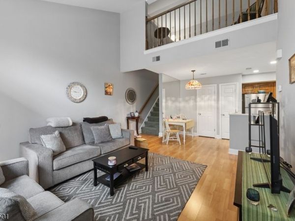 20 Sage Court, Bedminster, NJ 07921