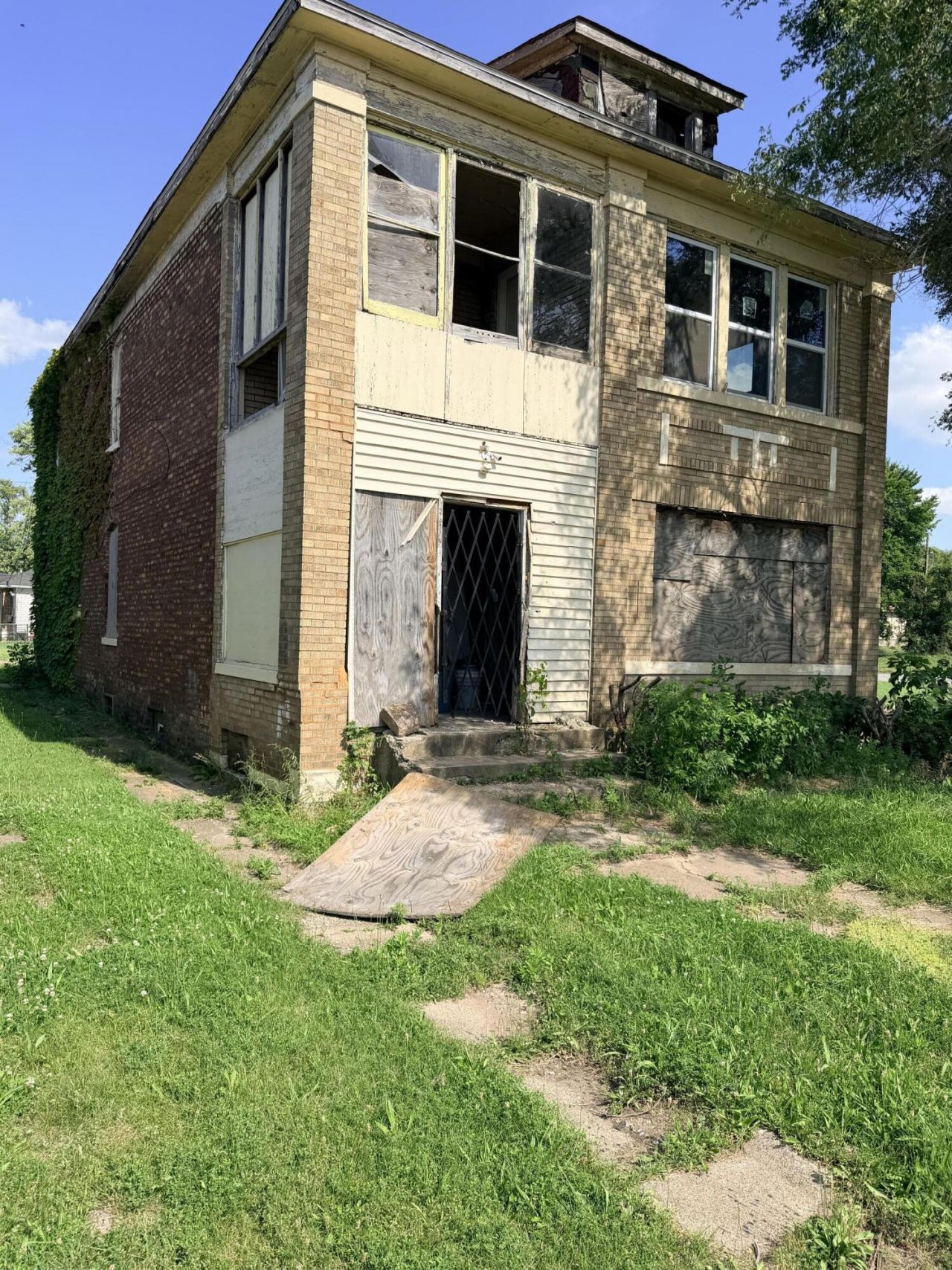 3685 Massachusetts Street, Gary, IN 46409 Main Photo