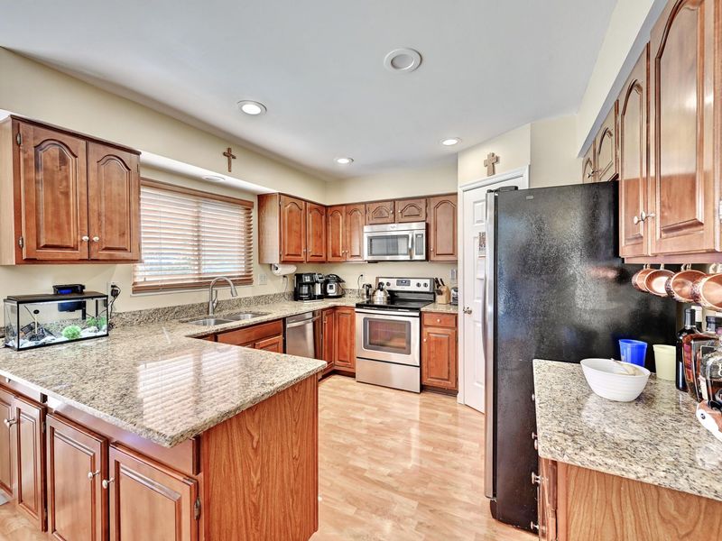 10392 Lanes End Circle, Florence, KY 41042 Photo 9