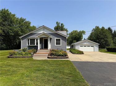 4238 Loran Avenue , Hamburg, NY 14075