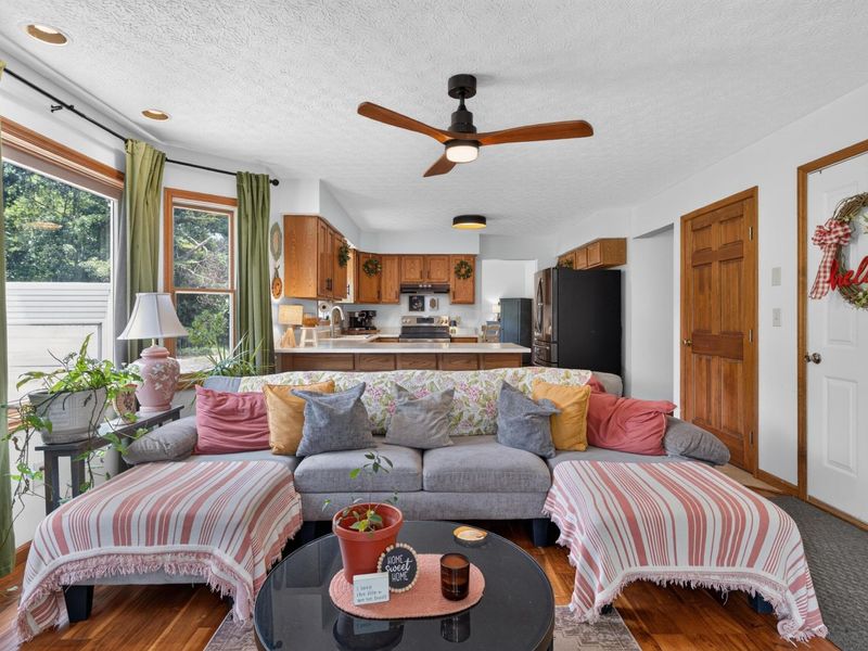 889 Old Elm Road , Chillicothe, OH 45601 Photo 18
