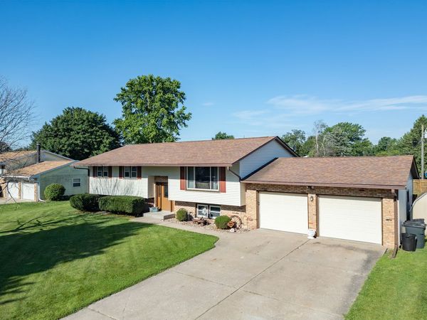 1404 14th Street , Orion, IL 61273