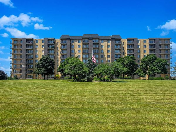 5400 Walnut Avenue , Unit 406, Downers Grove, IL 60515