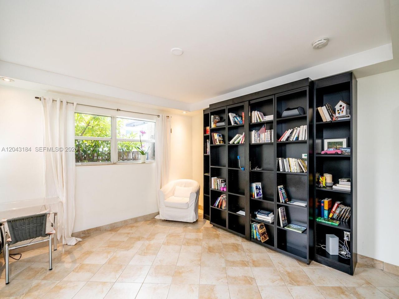 1127 S Meridian Ave , Unit 7-1127, Miami Beach, FL 33139 Photo