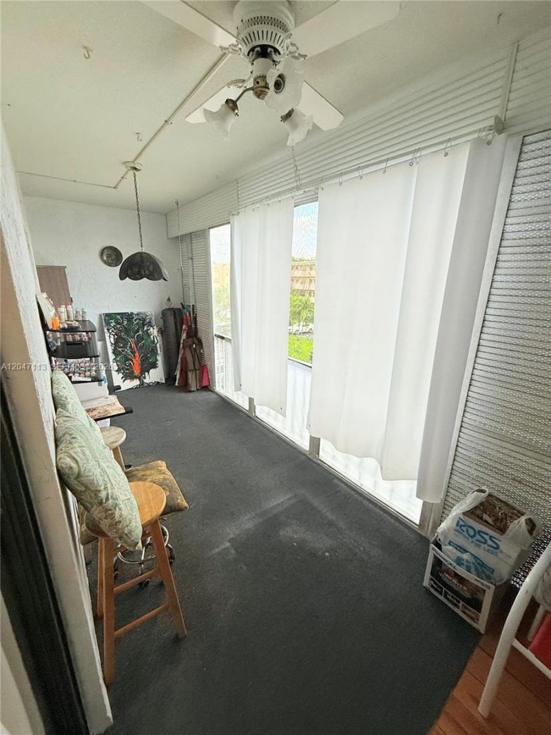 4140 NW 44th Ave , Unit 305, Lauderdale Lakes, FL 33319 Photo