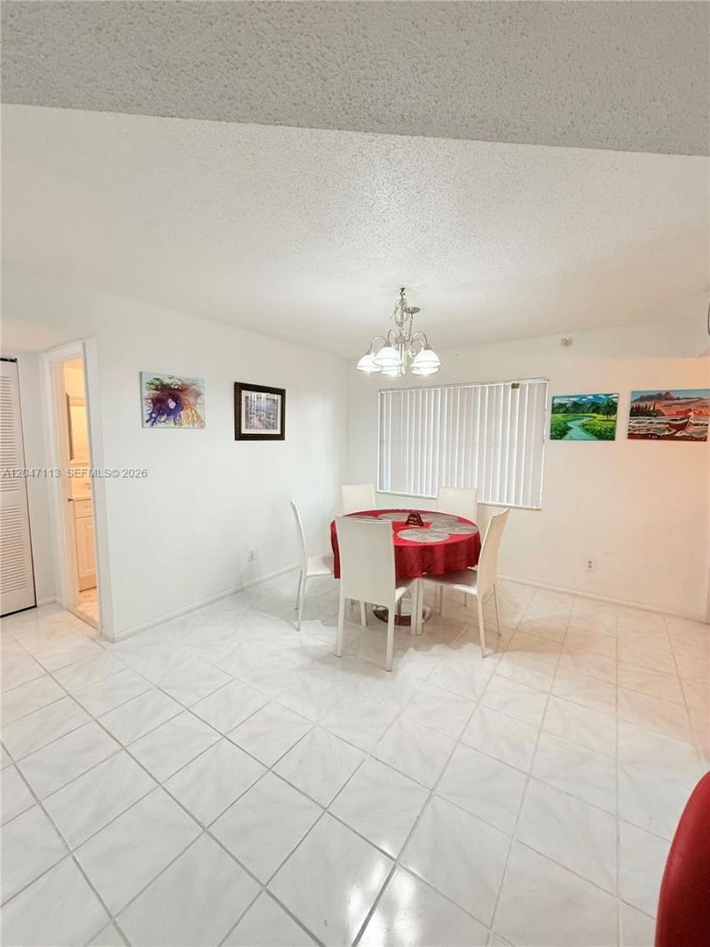 4140 NW 44th Ave , Unit 305, Lauderdale Lakes, FL 33319 Photo
