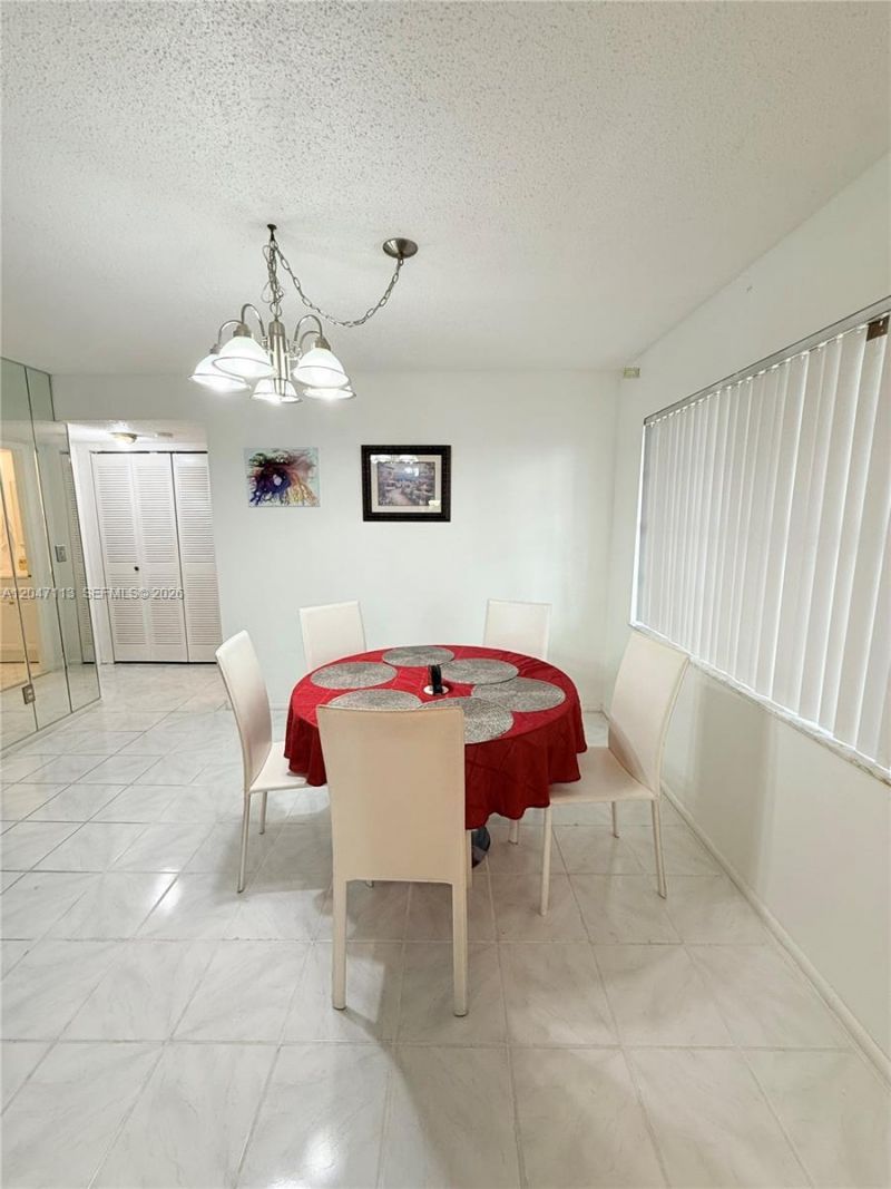 4140 NW 44th Ave , Unit 305, Lauderdale Lakes, FL 33319 Photo