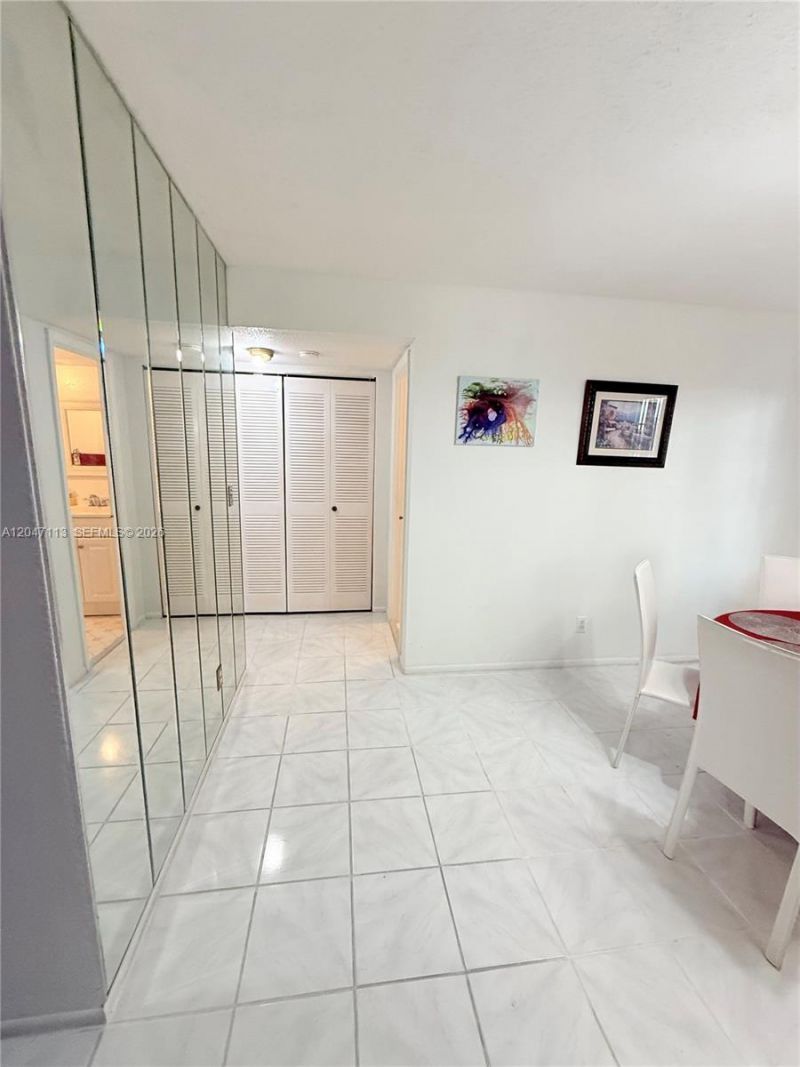 4140 NW 44th Ave , Unit 305, Lauderdale Lakes, FL 33319 Photo