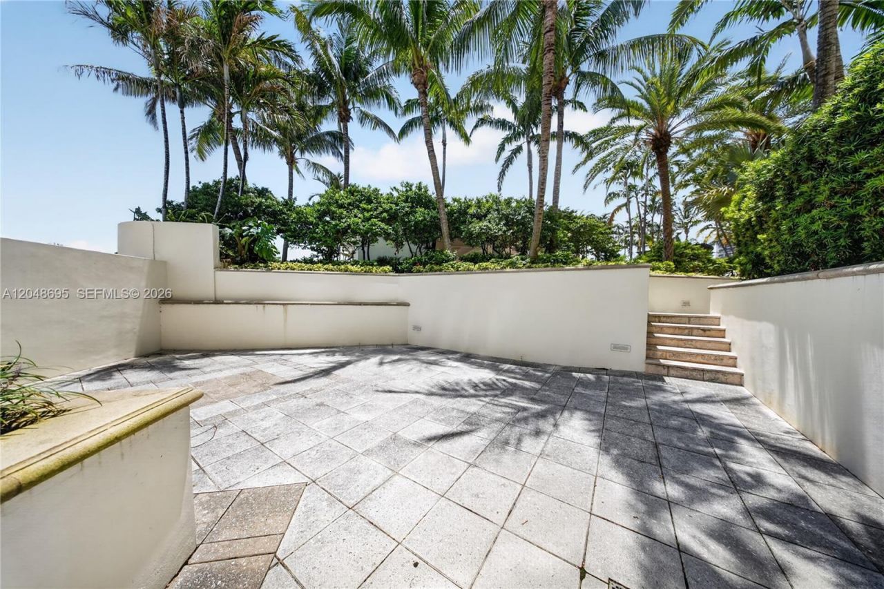 2800 Island Blvd, Unit 302, Aventura, FL 33160 Photo