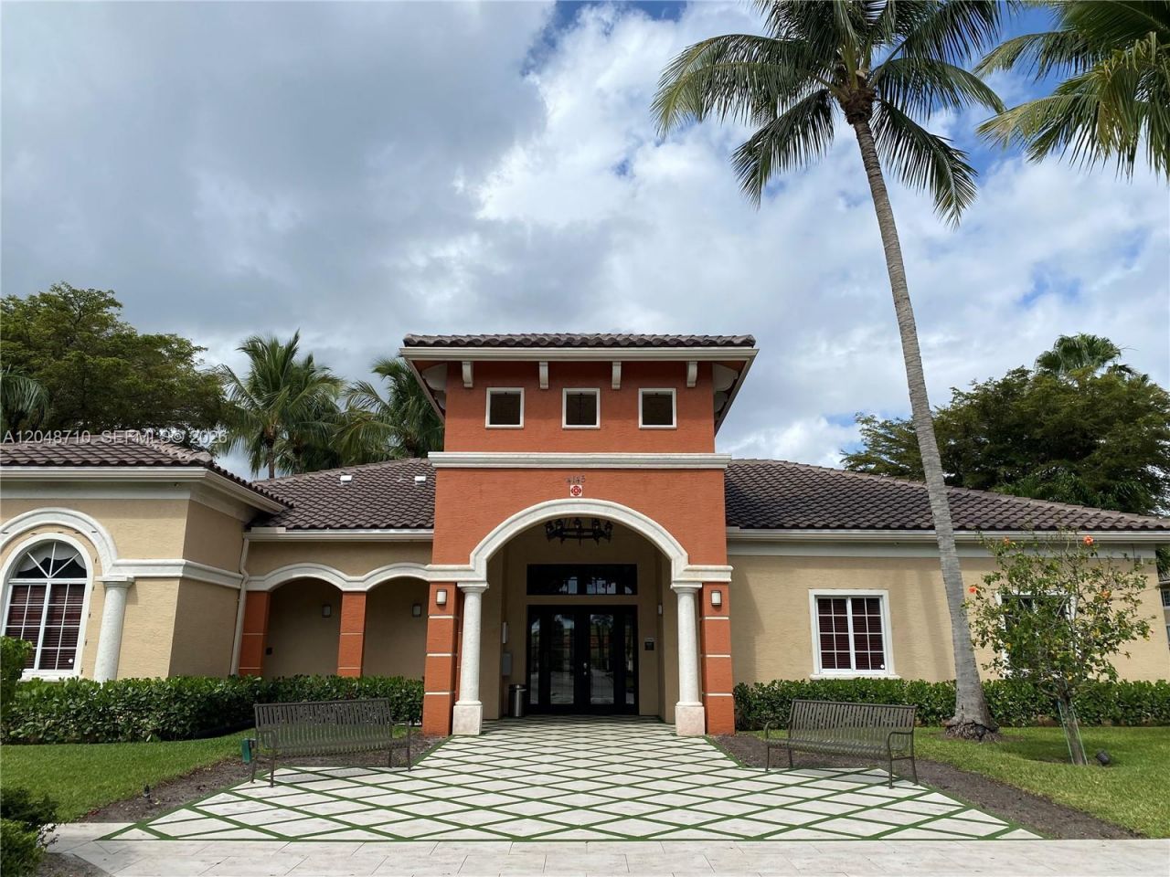 4177 N Haverhill Rd, Unit 808, West Palm Beach, FL 33417 Photo