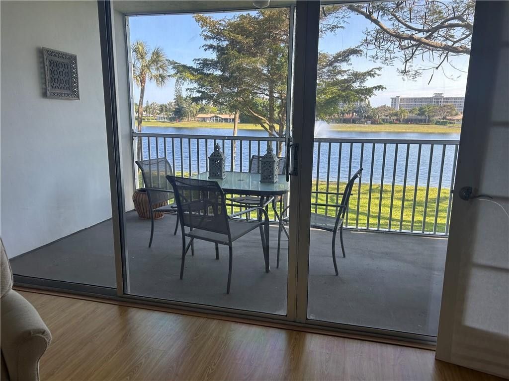 3150 N Course Lane, Unit 207, Pompano Beach, FL 33069 Photo