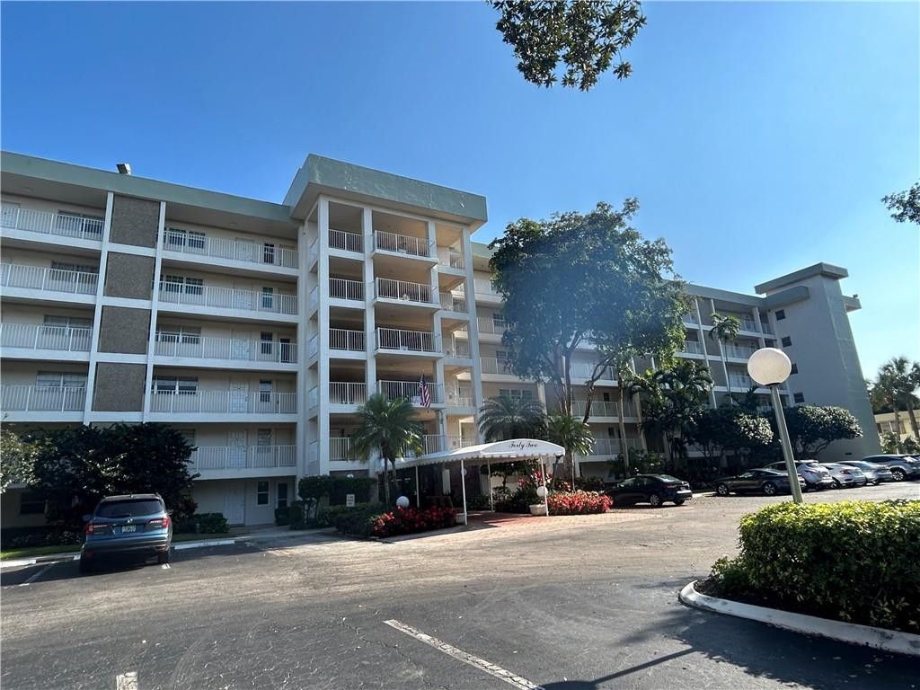 3150 N Course Lane, Unit 207, Pompano Beach, FL 33069 Photo
