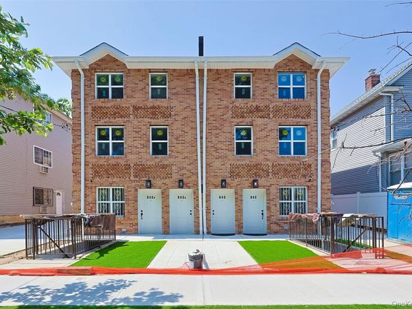 842 E 225th Street, Bronx, NY 10466