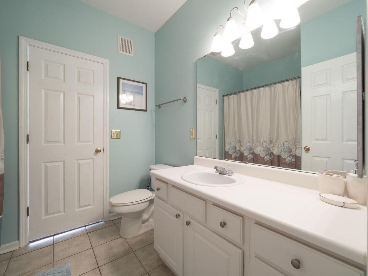 1600 Long Grove Drive Photo 19