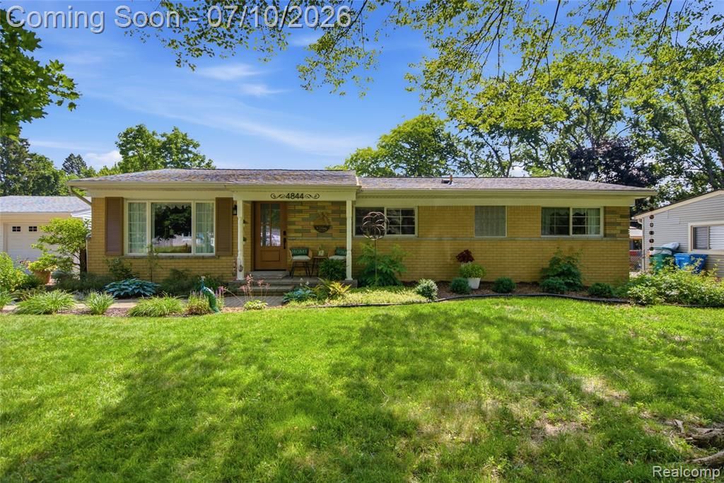 4844 Whitlow Boulevard, Commerce Township, MI 48382 Main Photo