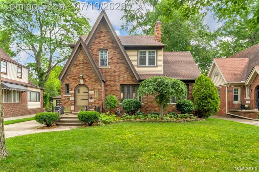 1336 Harvard Road, Grosse Pointe Park, MI 48230 Main Photo