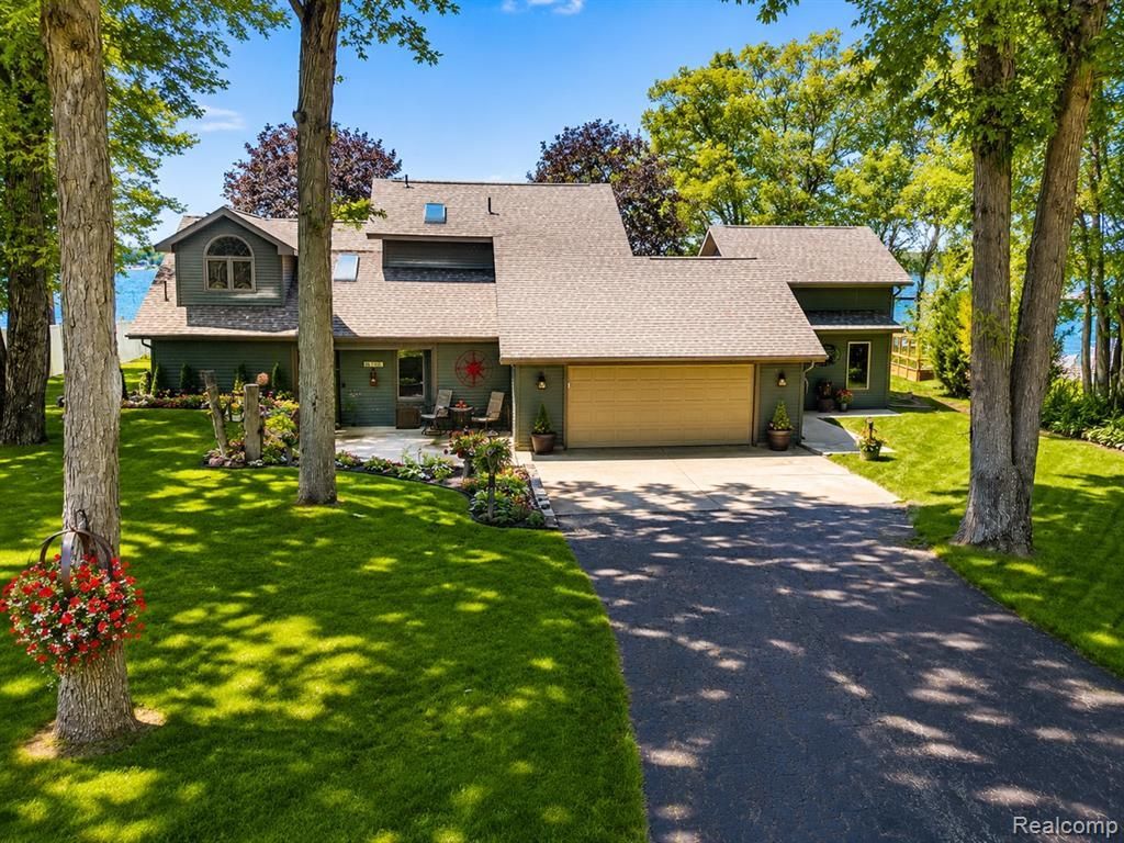 3752 Hiawatha Trail, Grant Township, MI 48748 Main Photo