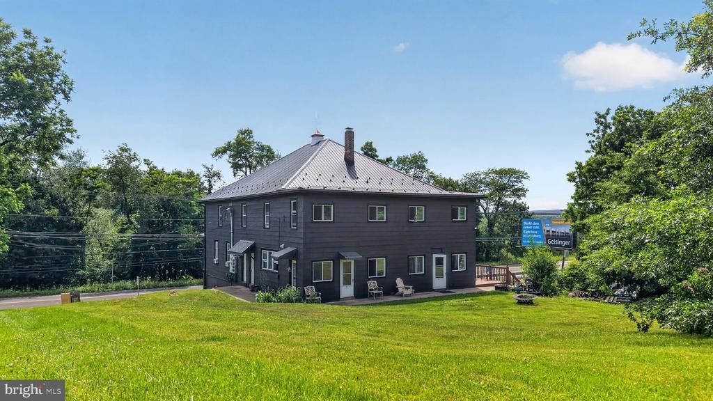 670 SUSQUEHANNA TRL , NORTHUMBERLAND, PA 17857