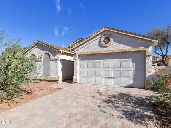 1862 E PEACH TREE Drive, Chandler, AZ 85249