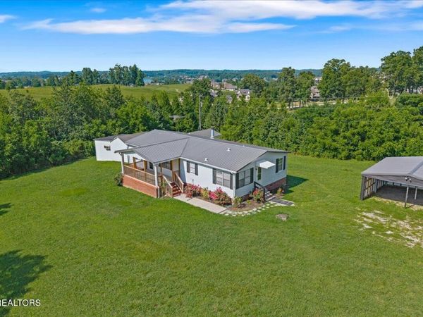 9541 Antioch Church Rd, Lenoir City, TN 37772