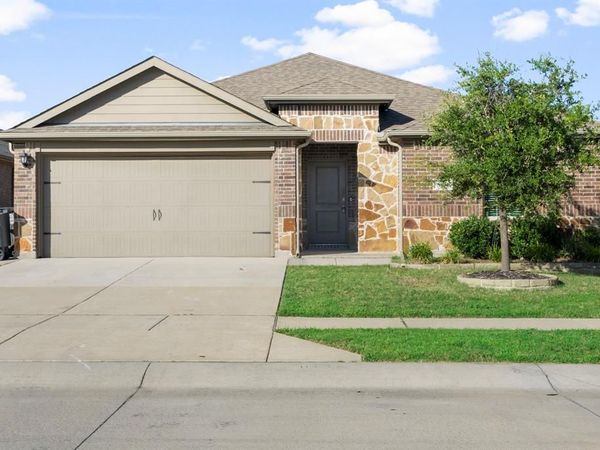 806 Meadow Wood Lane, Princeton, TX 75407
