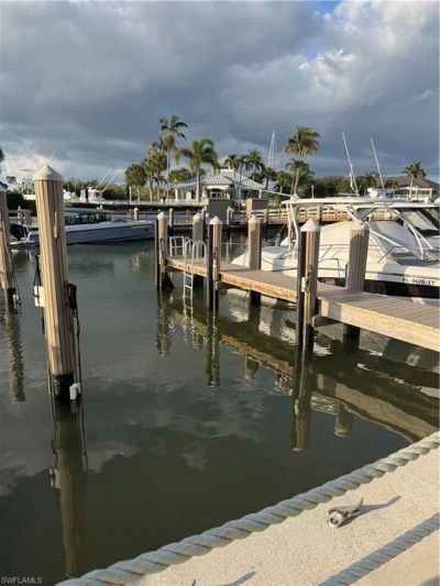 4700 Yacht Harbor Dr, Unit 622, Naples, FL 34112 Photo