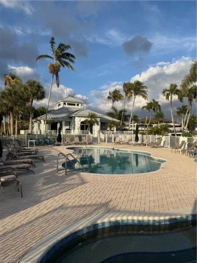 4700 Yacht Harbor Dr, Unit 622, Naples, FL 34112 Photo