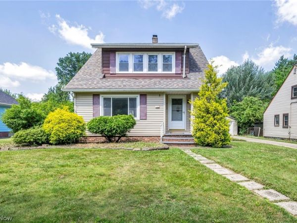 6758 Orchard Boulevard , Parma Heights, OH 44130