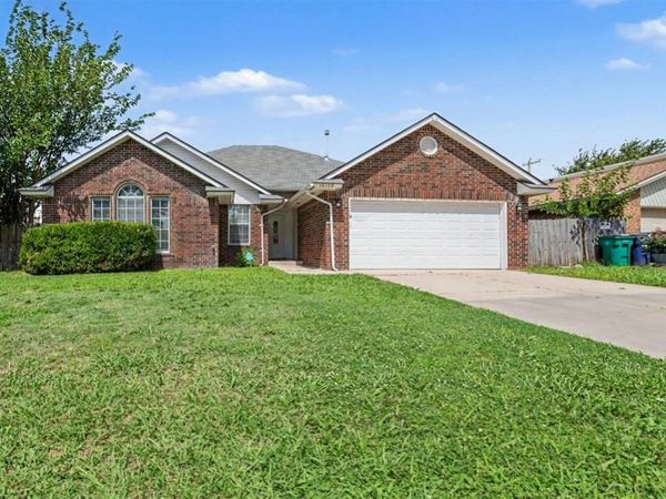 10109 S Hillcrest Drive, Oklahoma City, OK 73159