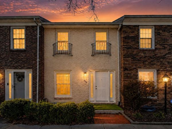 619 Dlyn Street, Columbus, OH 43228