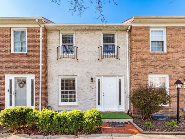 619 Dlyn Street, Columbus, OH 43228