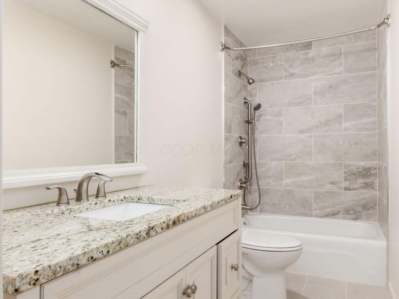 619 Dlyn Street, Columbus, OH 43228 Photo 14