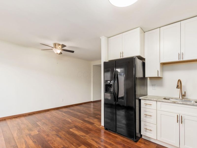 619 Dlyn Street, Columbus, OH 43228 Photo 9