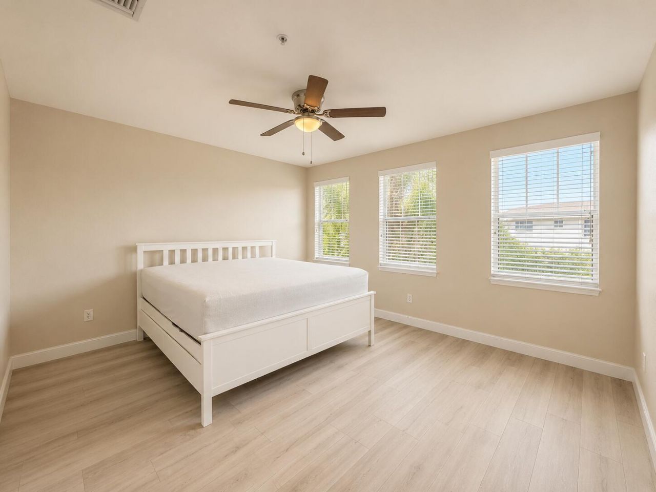 780 Marina Del Ray Lane, Unit 4, West Palm Beach, FL 33401 Photo