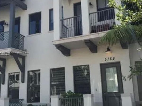 5184 NW 84th Ave , Doral, FL 33166