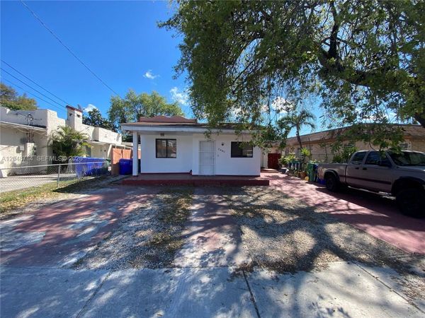 2460 NW 15th St , Unit 4, Miami, FL 33125