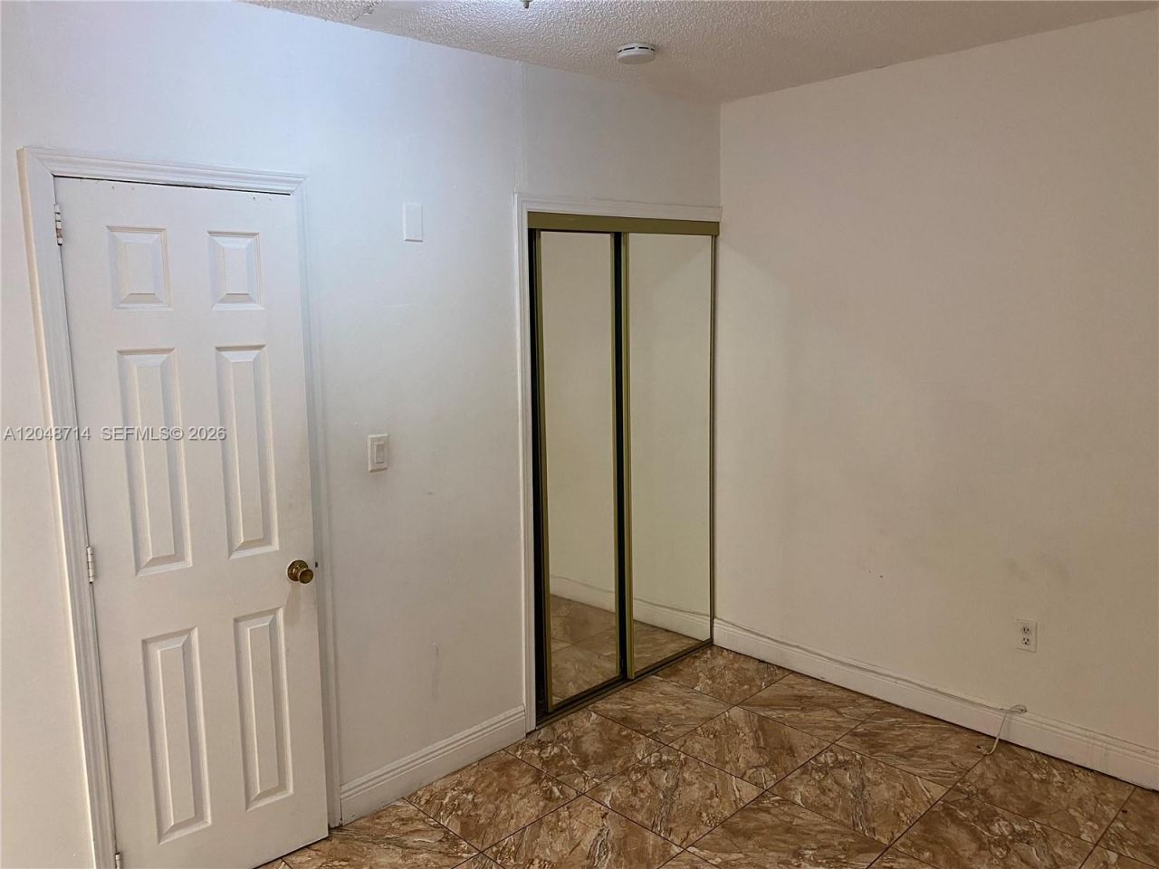2460 NW 15th St , Unit 4, Miami, FL 33125 Photo