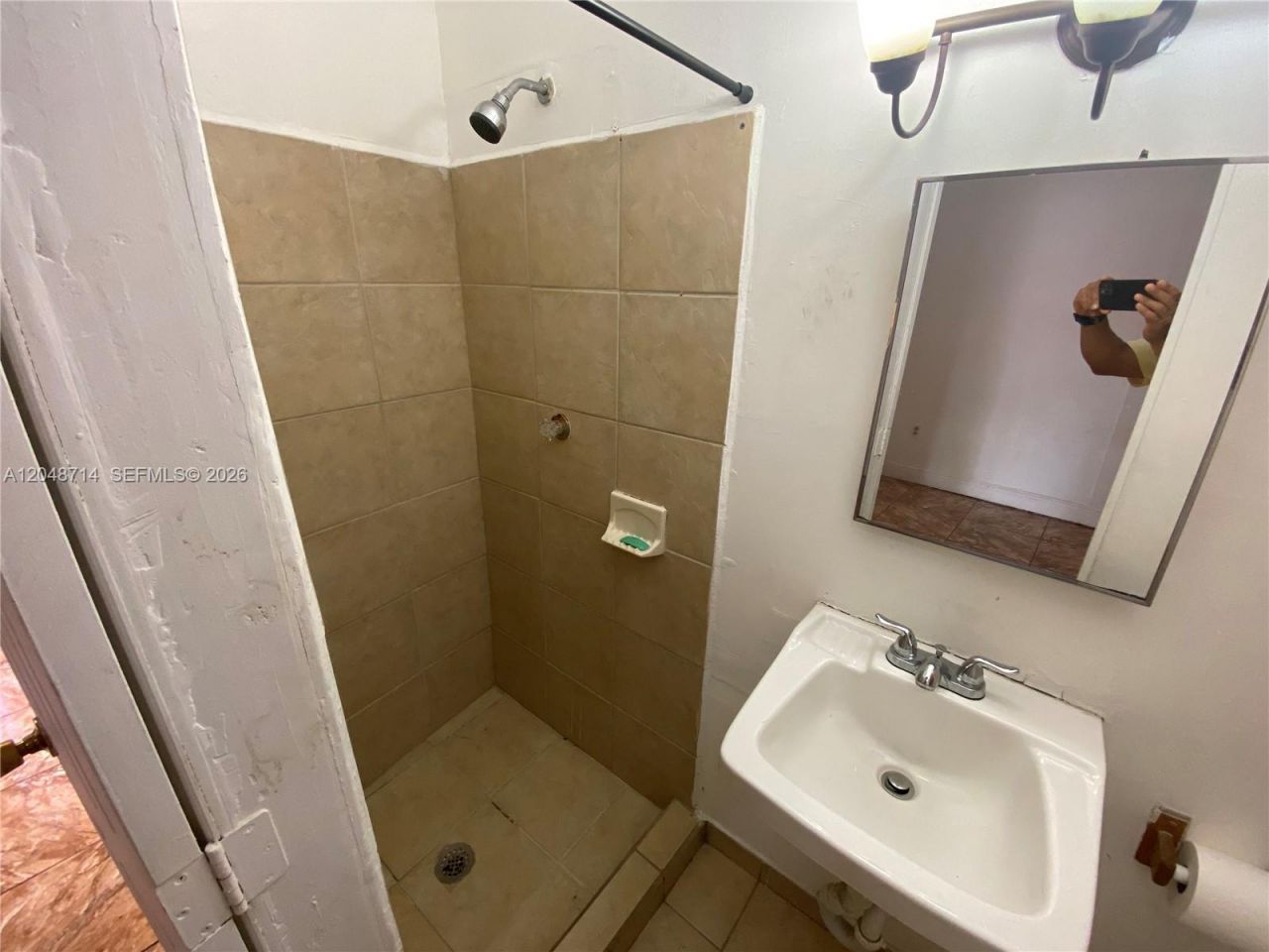 2460 NW 15th St , Unit 4, Miami, FL 33125 Photo