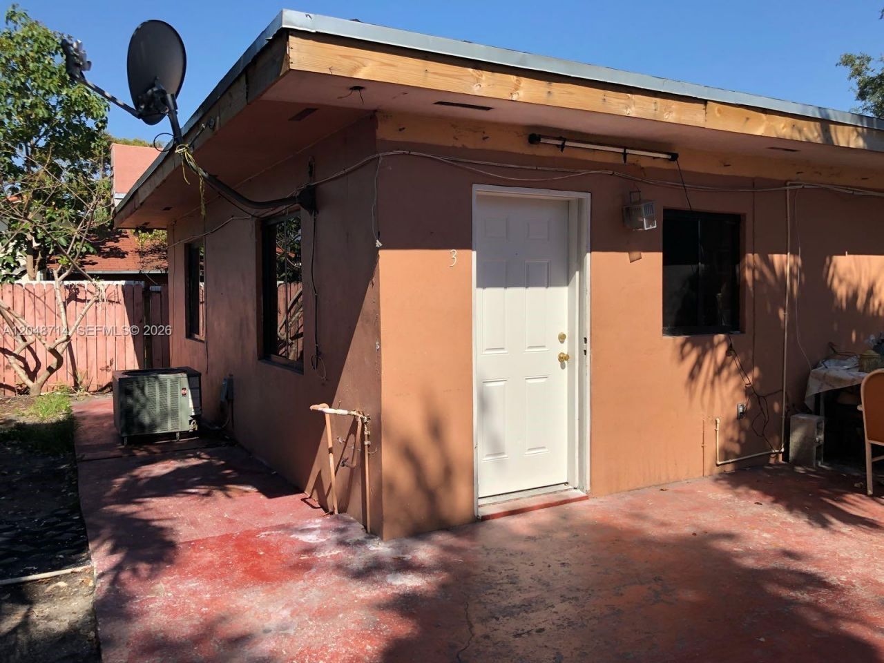 2460 NW 15th St , Unit 4, Miami, FL 33125 Photo