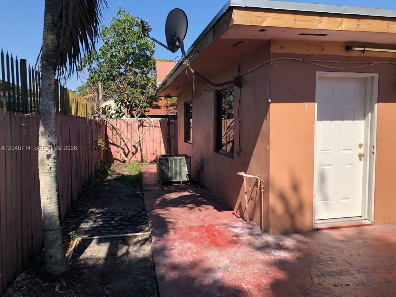 2460 NW 15th St , Unit 4, Miami, FL 33125 Photo