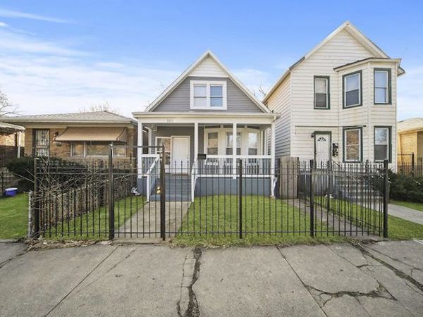 7931 S East End Avenue , Chicago, IL 60617