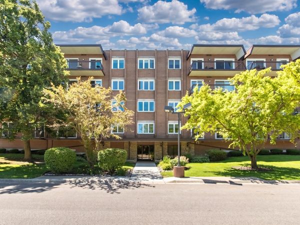 8101 W Courte Drive , Unit 204, Niles, IL 60714
