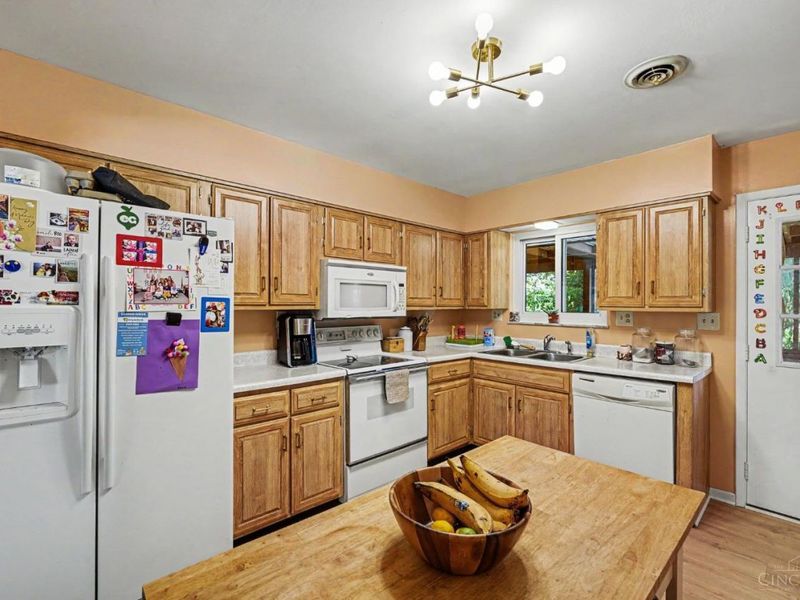 6417 Mapleton Avenue, Delhi Twp, OH 45233 Photo 12